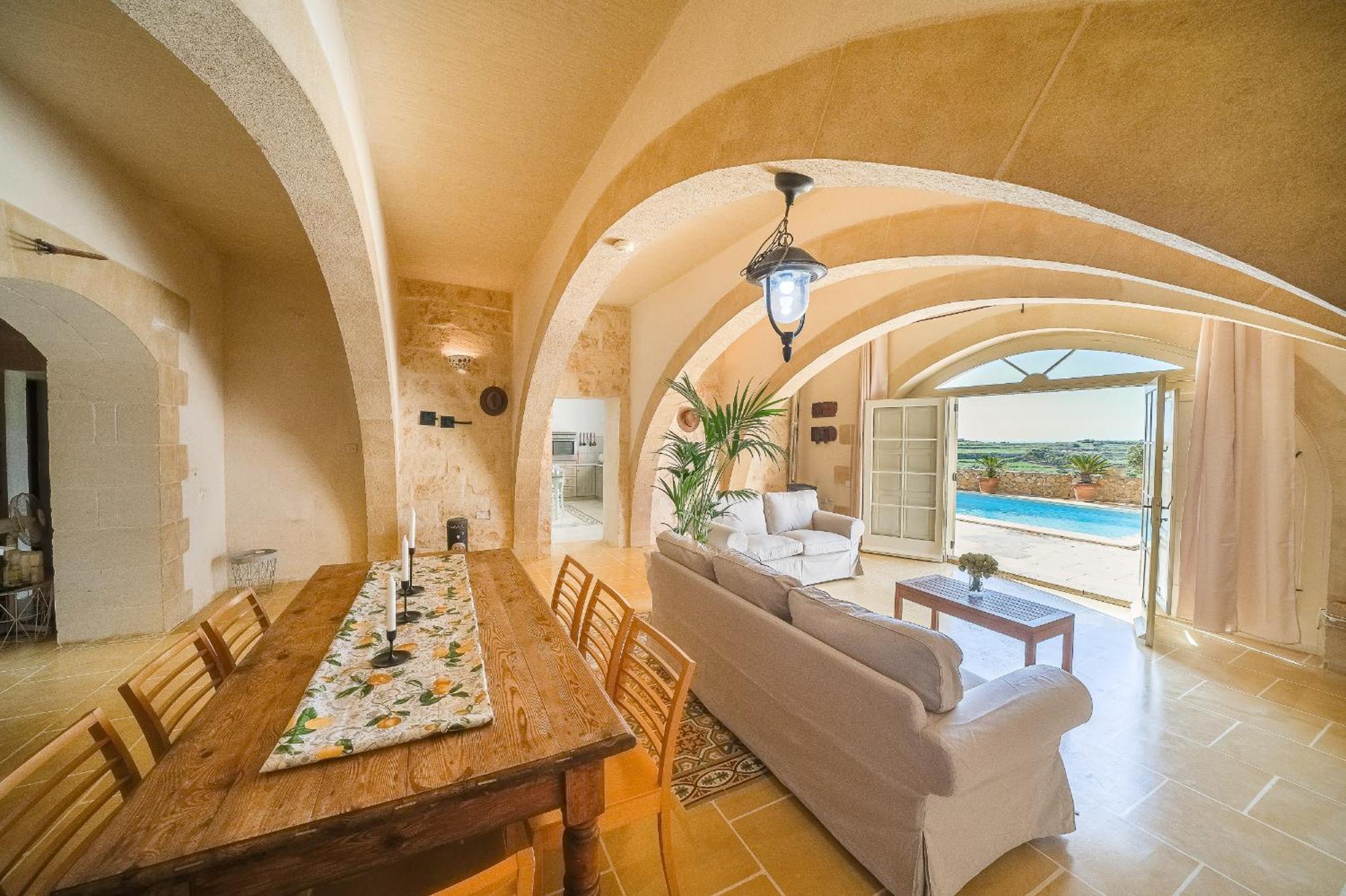 Lonza Gharb Farmhouse Luaran gambar